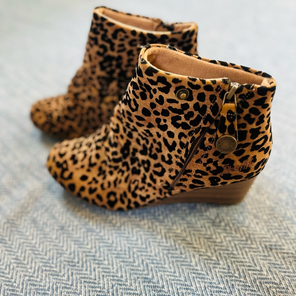 Blowfish Leopard Print Tan Black Ankle Booties